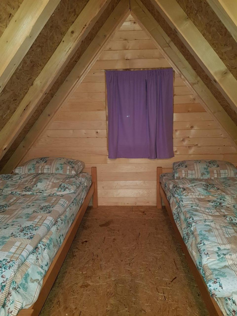 Camp Sutjeska 호텔 첸티슈테 외부 사진
