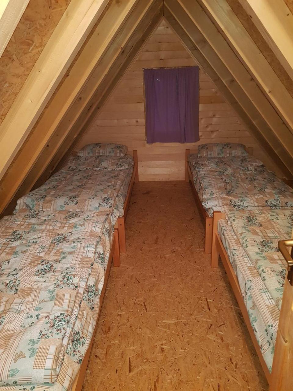 Camp Sutjeska 호텔 첸티슈테 외부 사진