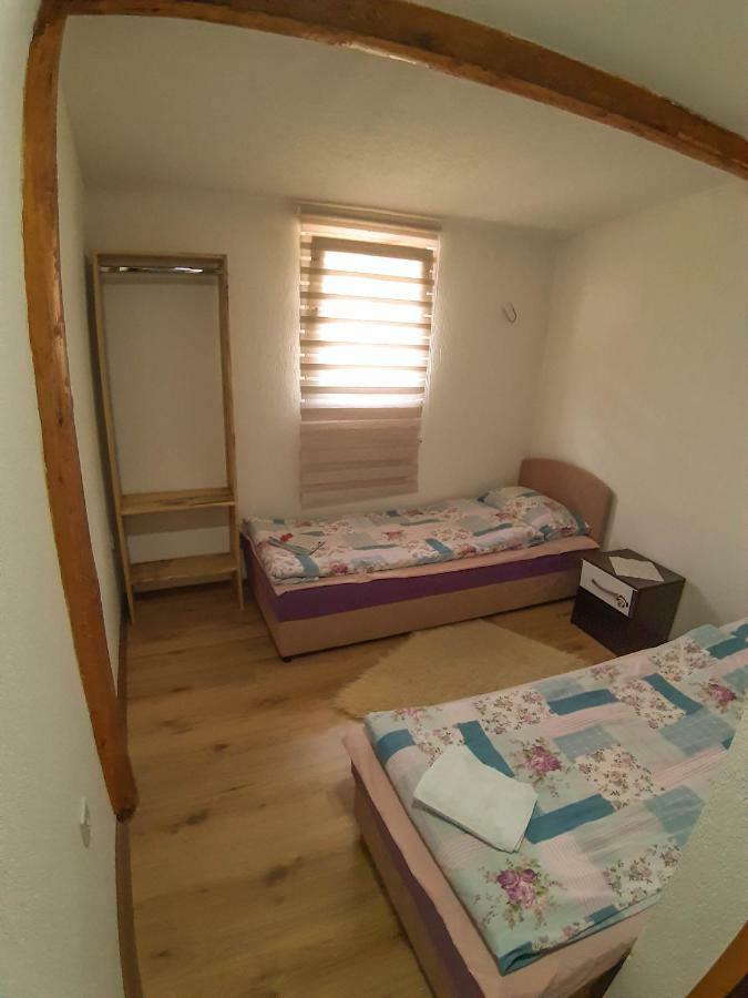 Camp Sutjeska 호텔 첸티슈테 외부 사진