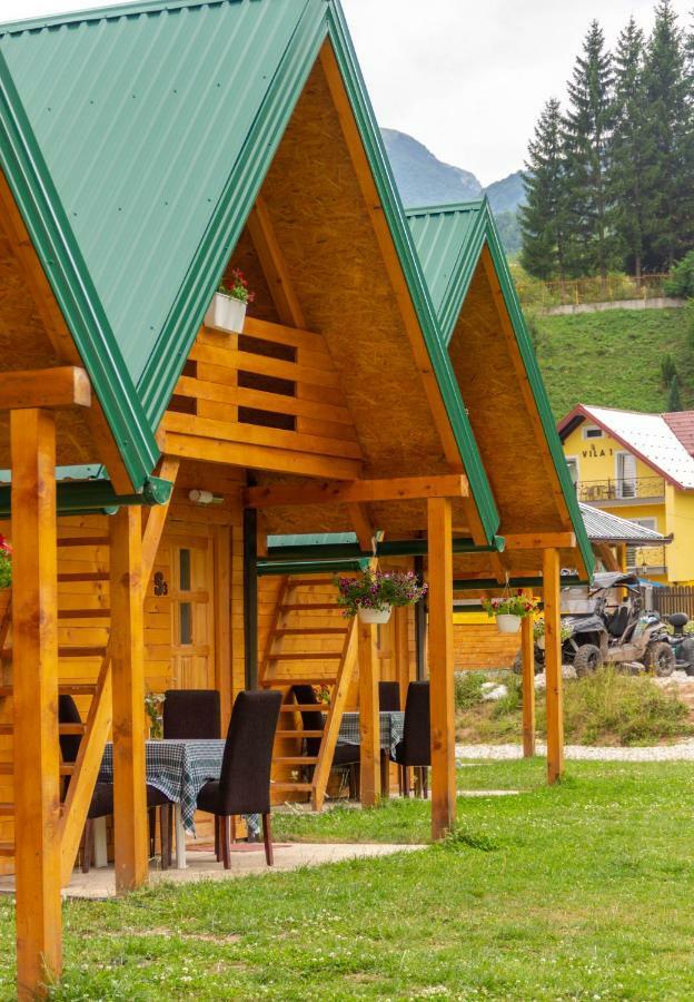 Camp Sutjeska 호텔 첸티슈테 외부 사진
